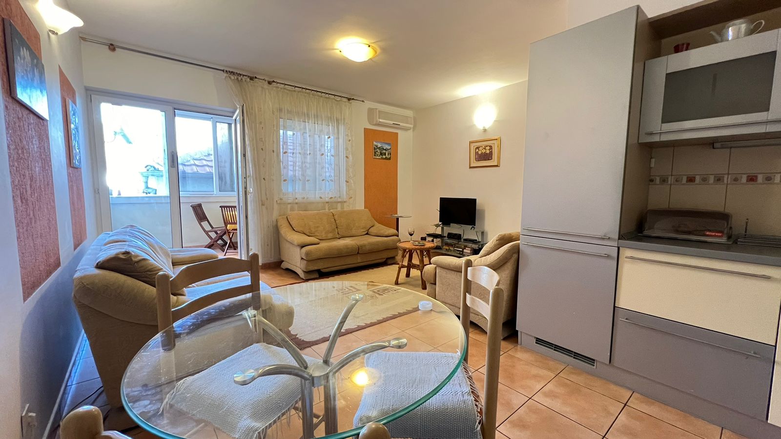 Image of Apartment - 2 Bedrooms - 1 Bathrooms for Sale in Budva-Budva-Montenegro, Image 4